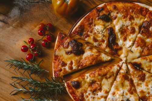 Maximizing Your Pizza Experience with Loyalty Rewards Programs In Oakland, CA